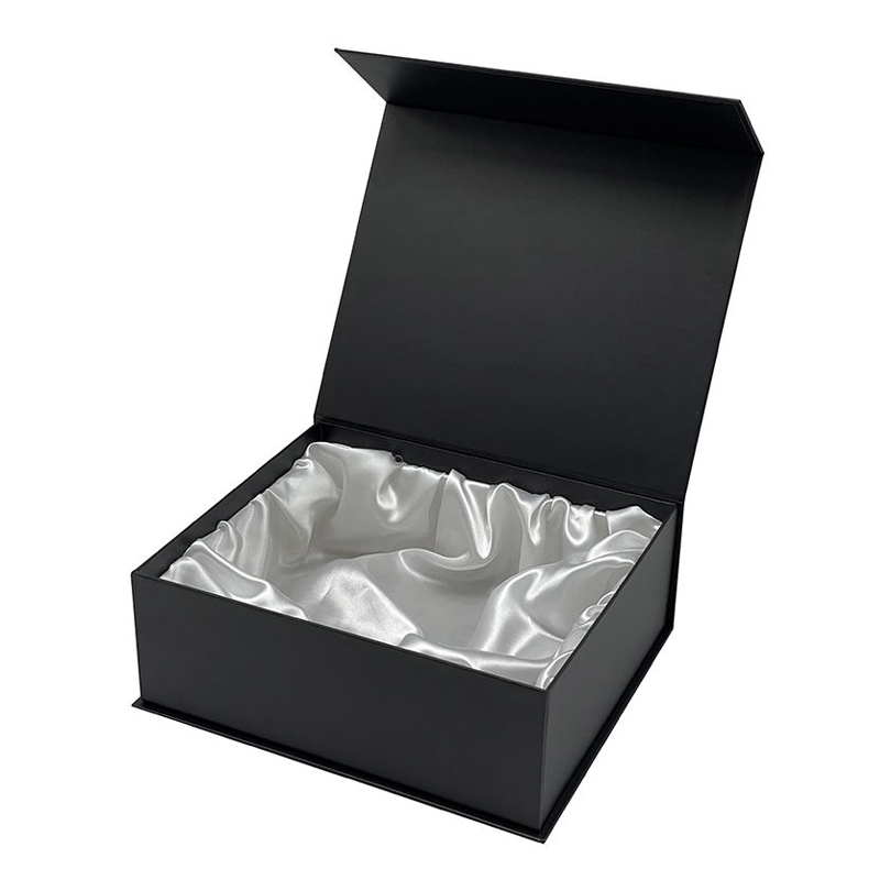 Silk Deluxe Box (Pillowcase + Bonnet + 2 Scrunchies + Eye Mask)